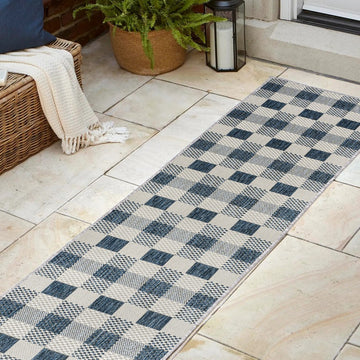 Darcy Traditional Geometric Bold Gingham Area Rug